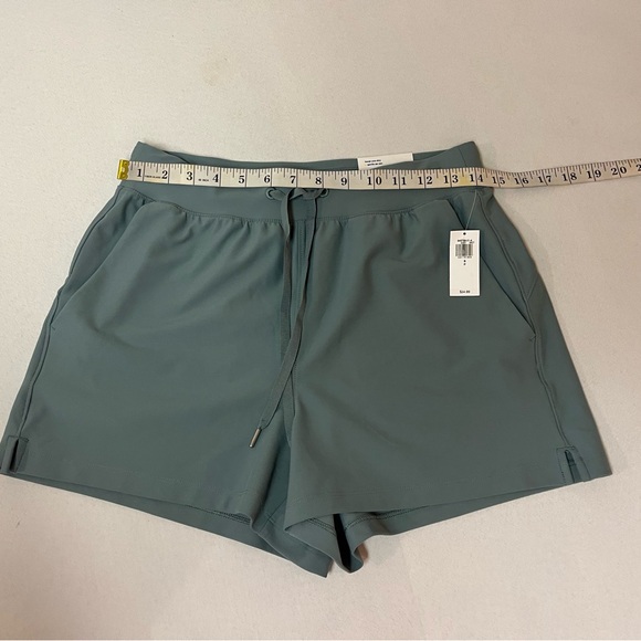 2/$20 / NWT Green/ Grey Short & Stretchy Powersoft Casual Shorts - Old Navy - S - Picture 12 of 14